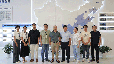 產(chǎn)學(xué)研共譜AI交響！西安電子科技大學(xué)計算機科學(xué)與技術(shù)學(xué)院黨委書記李青山一行蒞臨恒遠(yuǎn)科技參觀交流